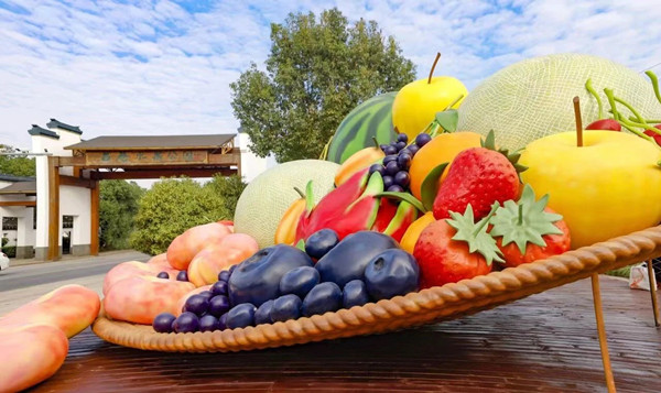 A guide to fruit, heritage food, and countryside coffee in Lyuxiang town