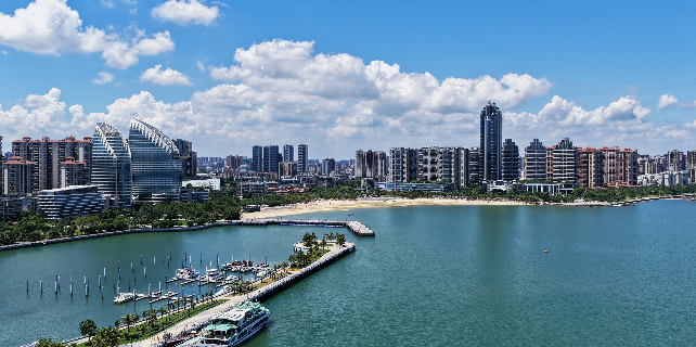 Line helps Zhanjiang flex tourism muscles