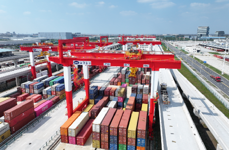 Shanghai sees export surge in Jan-April, reflecting economic resilience