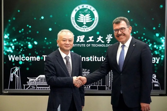 Istanbul Technical University's president visits BIT