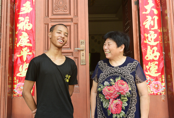 1627286534556028040.jpg African.jpg