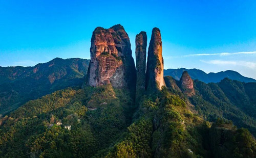 Embark on one-day trip to Quzhou's Jiangshan