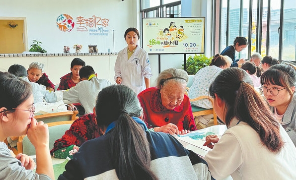 Advisers to bring public concerns to meetings