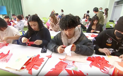 US teenagers visit Zhoushan for cultural exchange