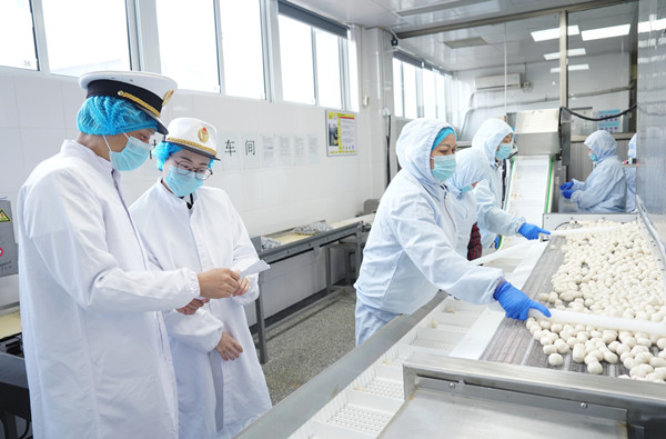 Jiaxing Customs facilitates exports of hot pot ingredients as winter demand soars