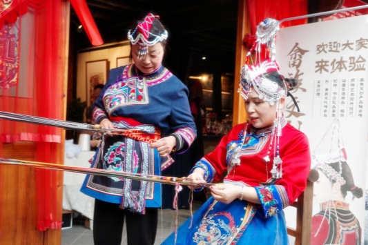 Jinhua's She ethnic-ribbon-weaving revitalized with modern twist