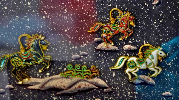 Ningbo museum celebrates horse-themed cultural heritage