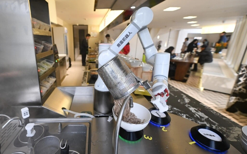 1769580948853068422.jpg Robot (1).jpg