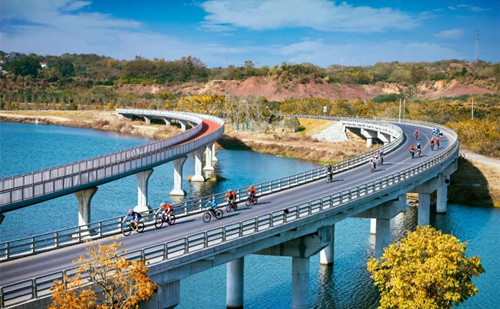 China builds 75,000 km of rural roads in first three quarters