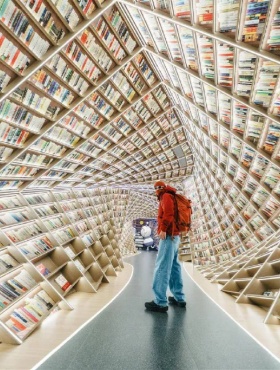 Zhongshuge bookstore opens in Yongkang: An 'interstellar journey' through books