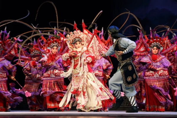 Committee members discuss Jinhua's cultural strategies