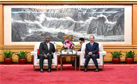 Huang Kunming meets with South African President Cyril Ramaphosa