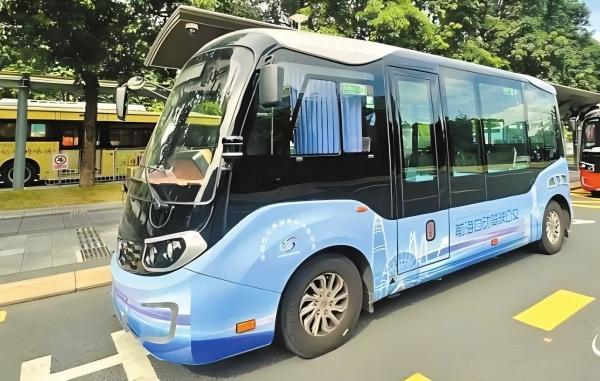 Shenzhen's first autonomous bus route opens in Qianhai(1).jpg