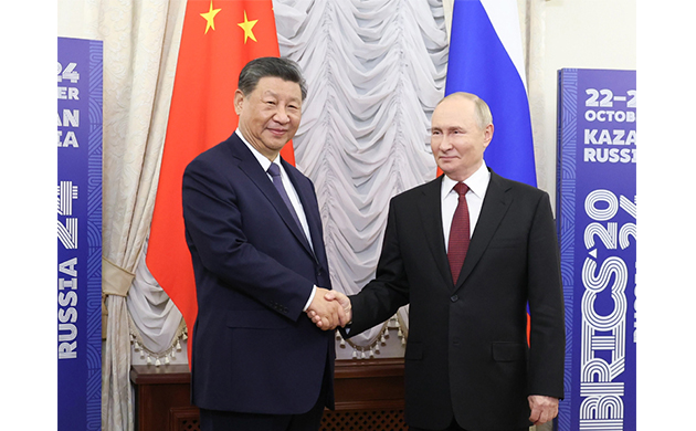 Xi says China, Russia find right way for neighboring major countries to get along with each other