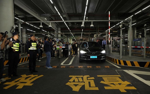 Policy allowing Guangdong vehicles to travel to Hong Kong takes effect