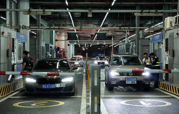 Southbound travel for Guangdong vehicles program hailed as 'milestone'