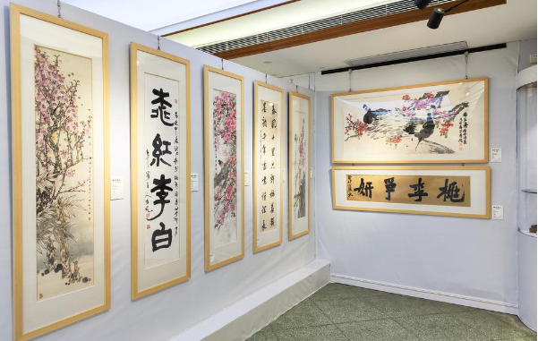 Explore cultural charm of peach blossoms exhibition in Guangzhou