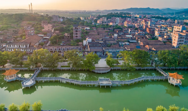 Historic Longgang Arcade Street undergoes transformation