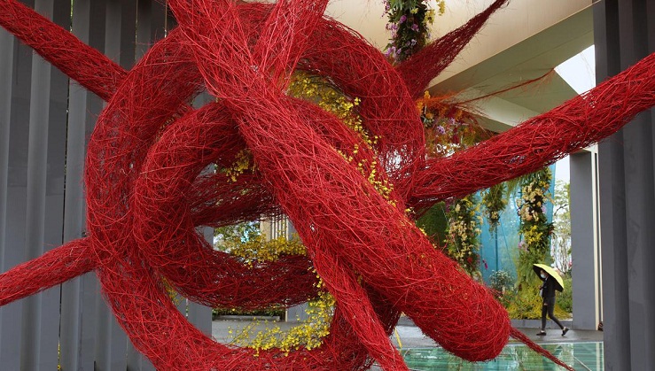 Floral art graces exhibition in Guangzhou