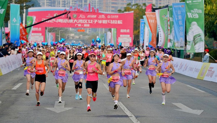 Guangzhou hosts first A-category women's half-marathon in Greater Bay Area