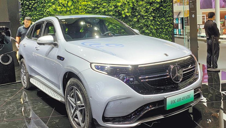Carmakers at Guangzhou auto show bullish on 2021 outlook