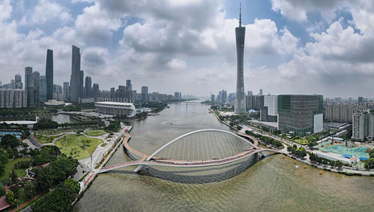 New footbridge opens across Pearl River in Guangzhou