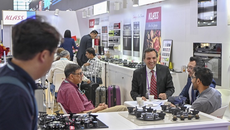 Overseas buyer registrations jump for Canton Fair