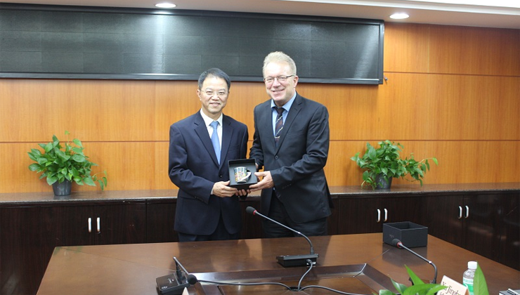 Office leader meets German consul general in Guangzhou