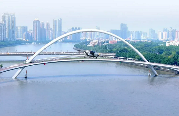 Guangzhou opens 1st low-altitude urban flight