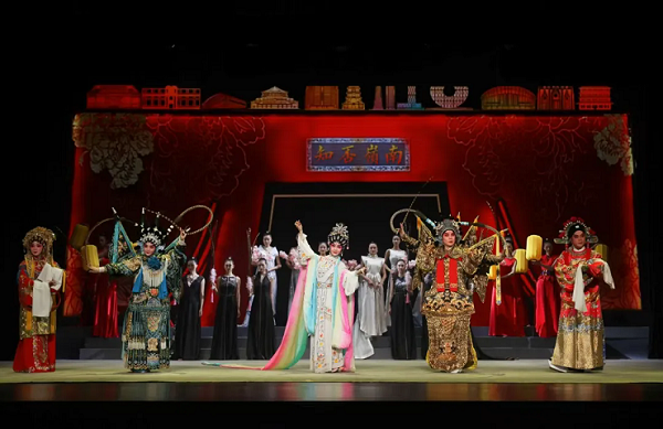 Cantonese Opera Festival kicks off in Guangzhou to promote traditional culture