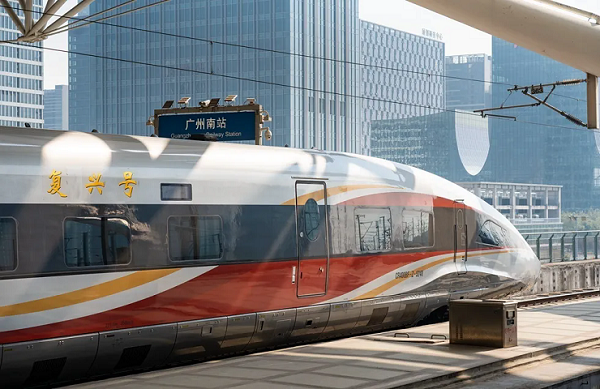 New high-speed rail services launched between Guangzhou, HK