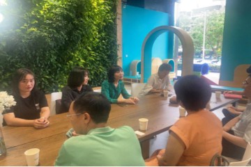 HNU team visit NIO, CEXIM branches in Hainan