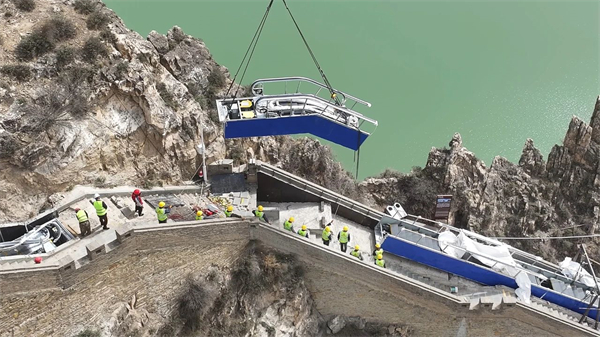 1744950712927053022.jpg W020250418322198085948.jpg