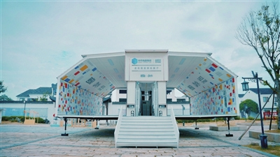 China's first mobile VR cinema debuts in Huzhou