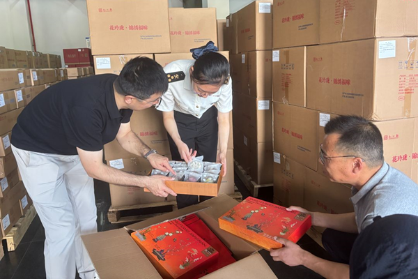 Huzhou exports delicious mooncakes to overseas markets