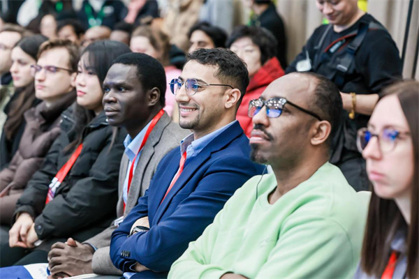 Renmin University establishes global platform for young Sinologists