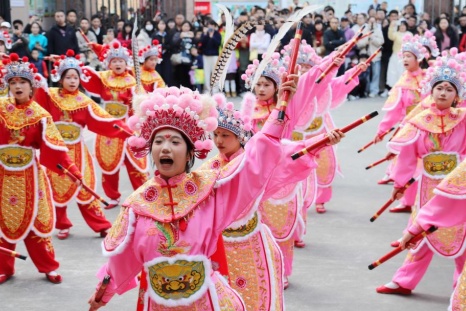 Traditional folk dance as cultural link