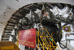 Shield machine achieves Yangtze tunnel milestone