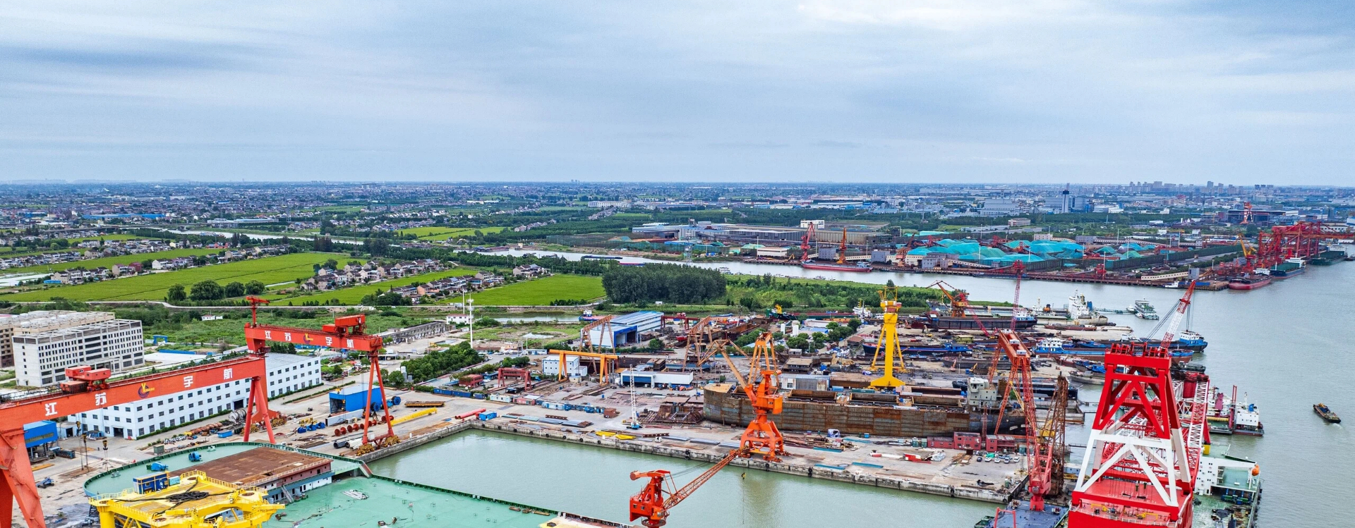 Jingjiang sees robust growth in market entities during Q1-3