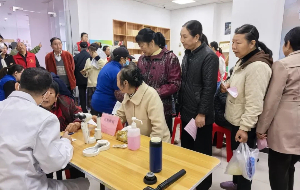 Xingtai Community in Taixing brings care to elderly on Double Ninth Festival