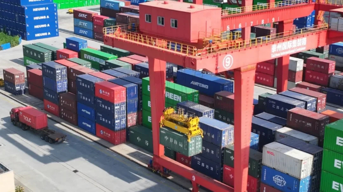 1765356933250082758.jpg 3r34tr5t.jpg