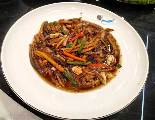 1767683709879070399.jpg 蒋华烧长鱼.jpg