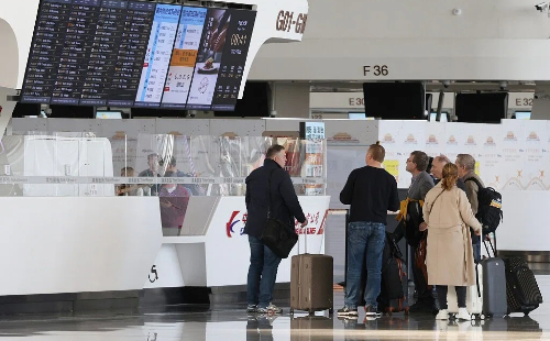 China enhances opening-up to foreign travelers