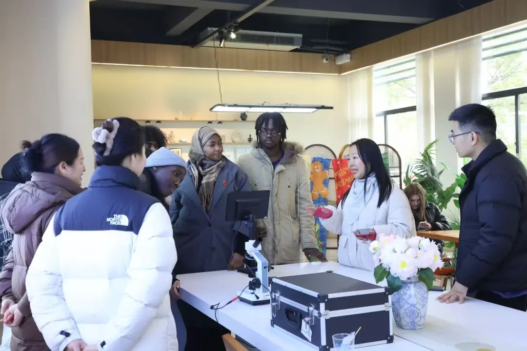 International students explore probiotic innovation at Yuansen Group in Zhenjiang