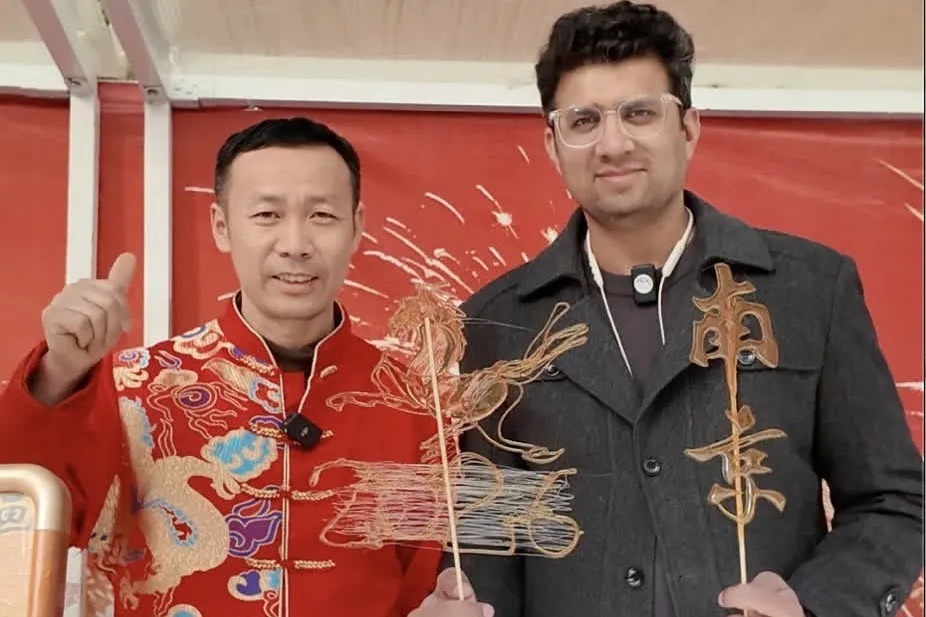 Pakistani student experiences Chinese New Year traditions in Nanjing