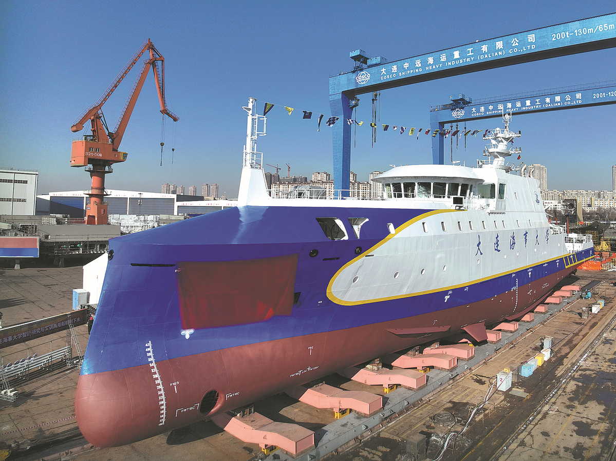 Autonomous research vessel launched in Dalian
