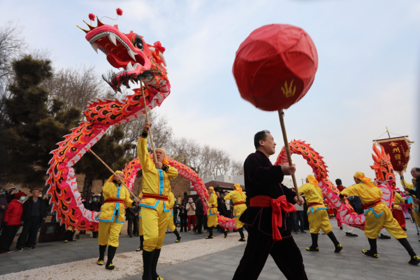 Jinzhou Dragon Dance shines at parade 