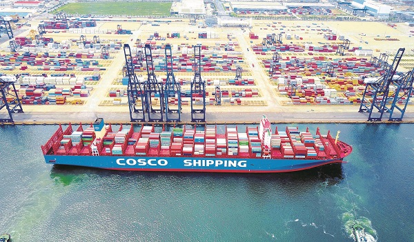Dalian Port's container throughput up 10.2% in H1
