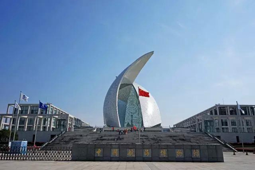 Lin-gang Special Area slashes scenic spot entrance prices2.jpg