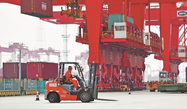 1659501671597064570.jpeg port.jpeg